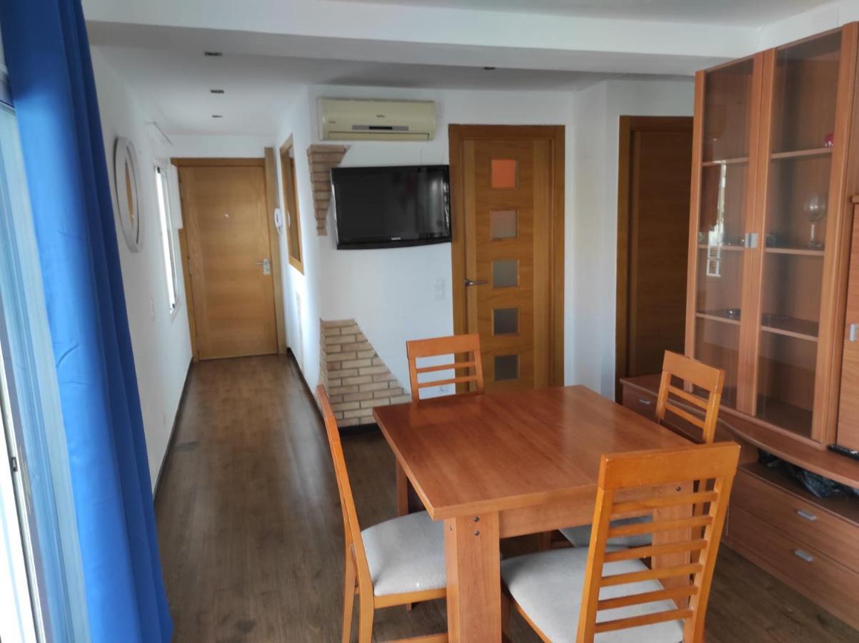 Apartamento Ла-Пинеда Экстерьер фото